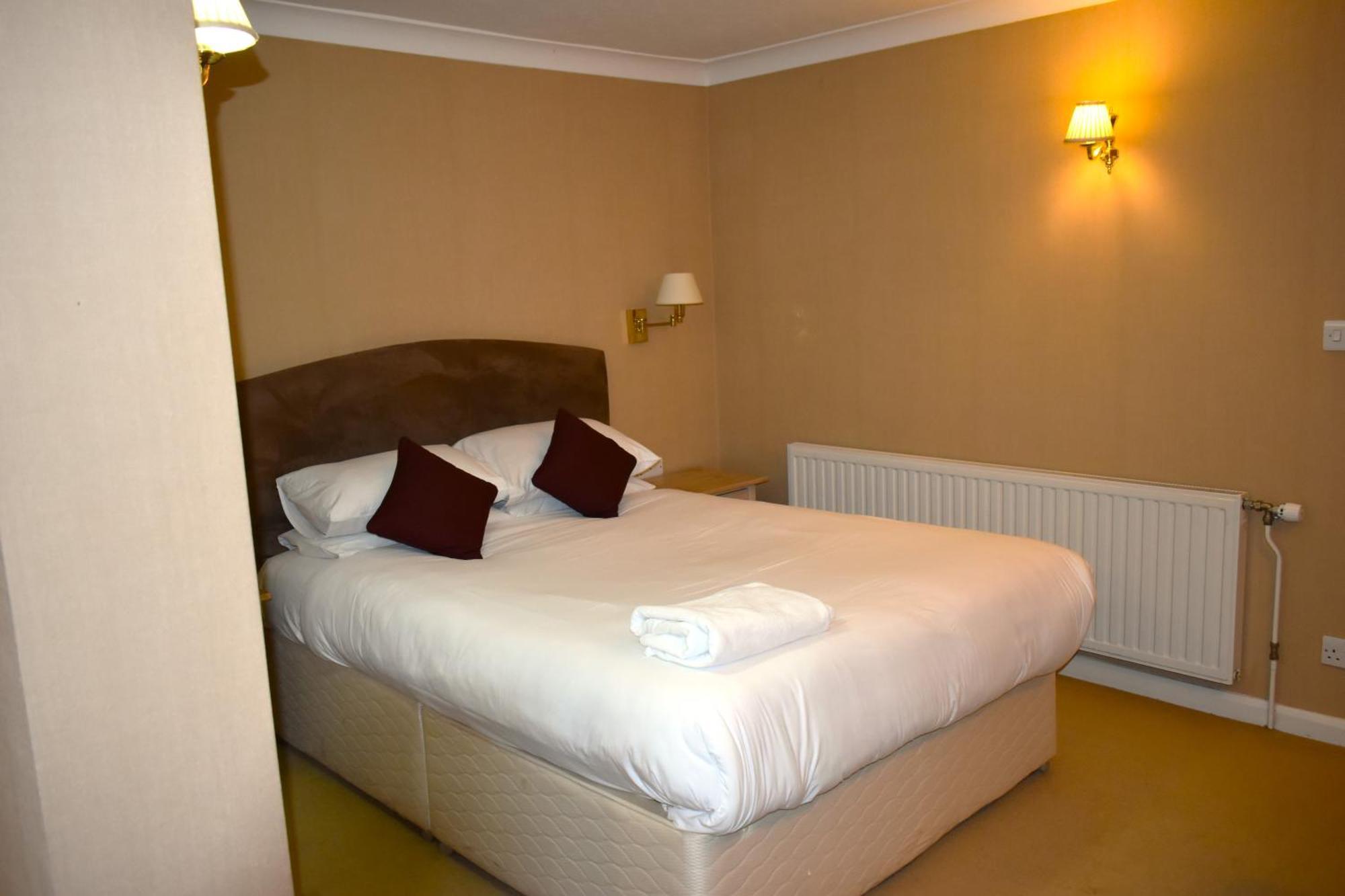 Donington Manor Hotel คาสเซิลโดนิงทัน ภายนอก รูปภาพ