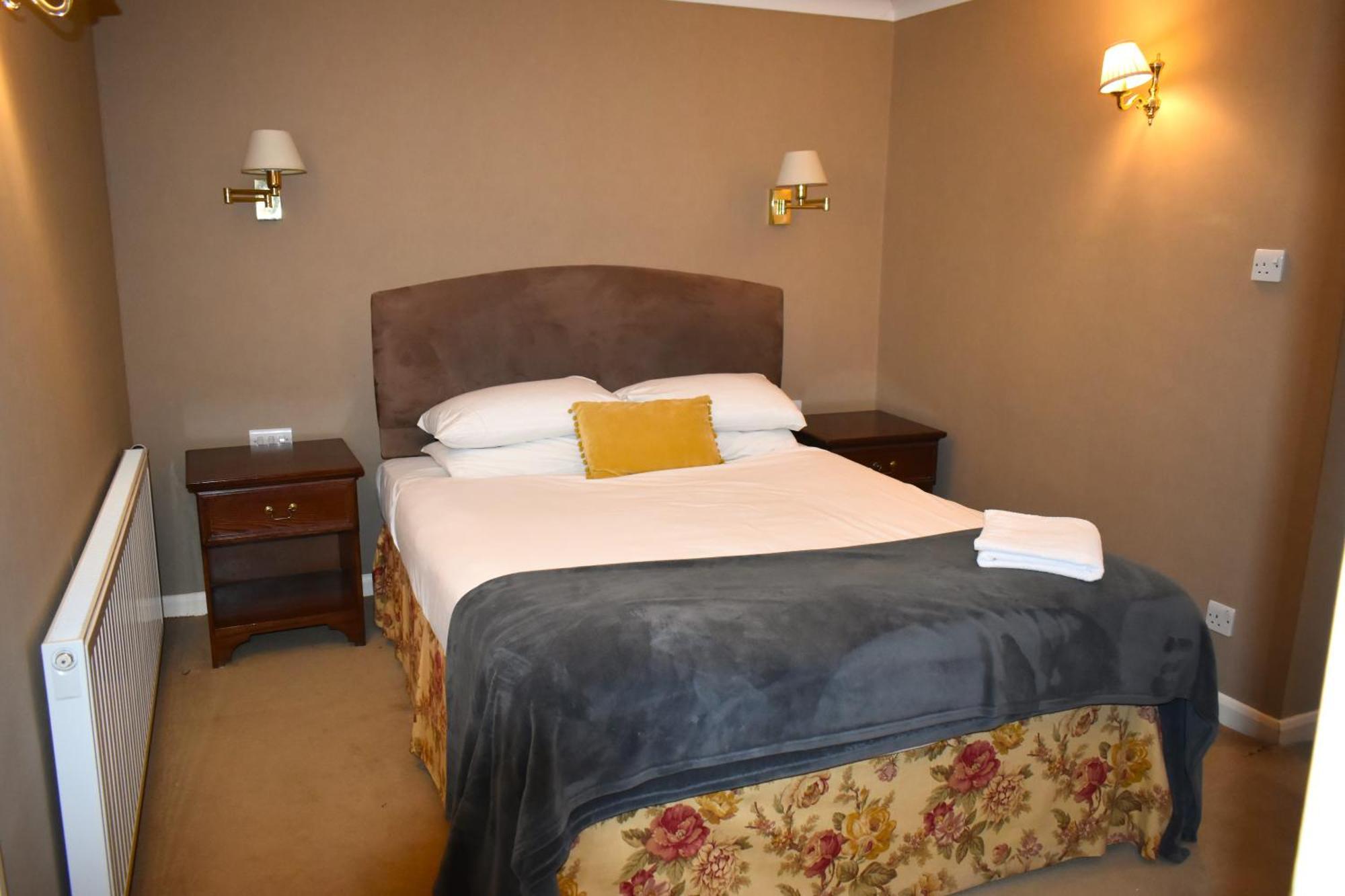Donington Manor Hotel คาสเซิลโดนิงทัน ภายนอก รูปภาพ