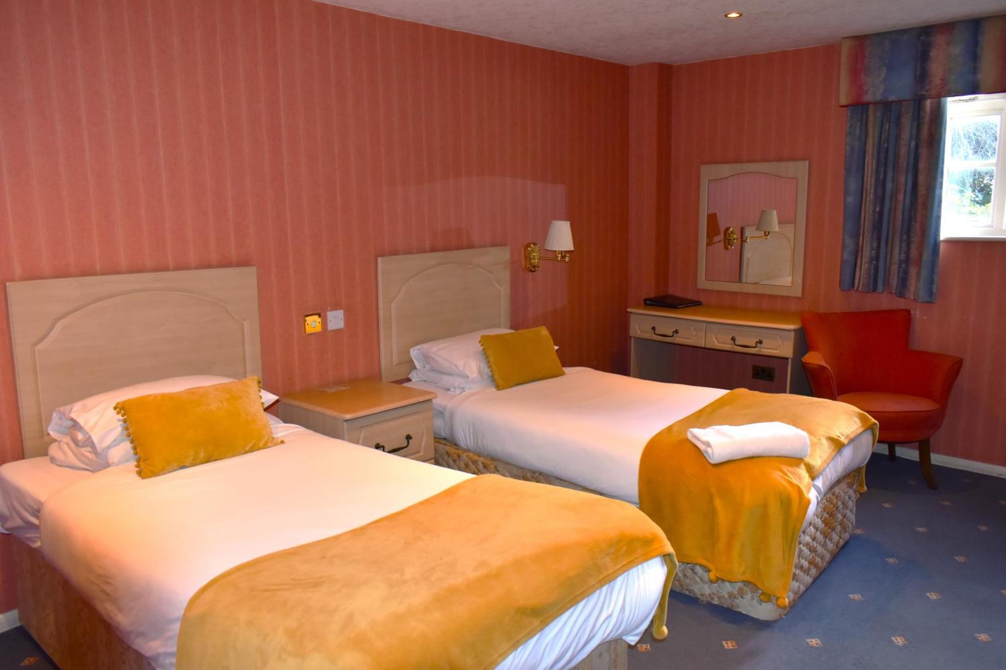 Donington Manor Hotel คาสเซิลโดนิงทัน ภายนอก รูปภาพ