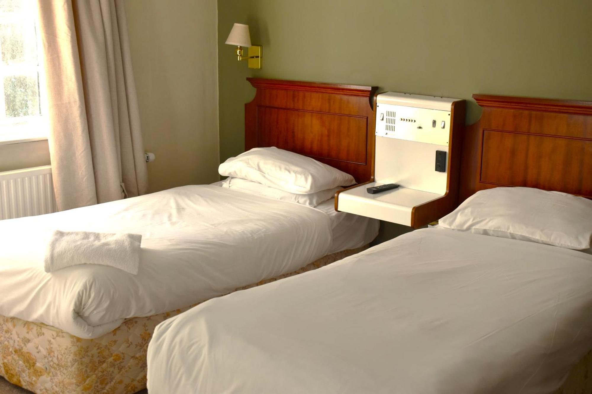 Donington Manor Hotel คาสเซิลโดนิงทัน ภายนอก รูปภาพ