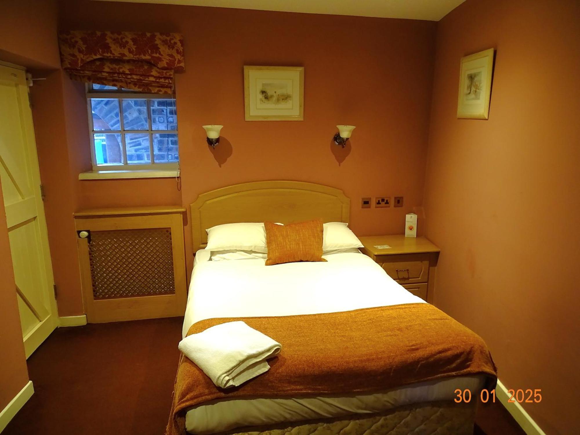 Donington Manor Hotel คาสเซิลโดนิงทัน ภายนอก รูปภาพ